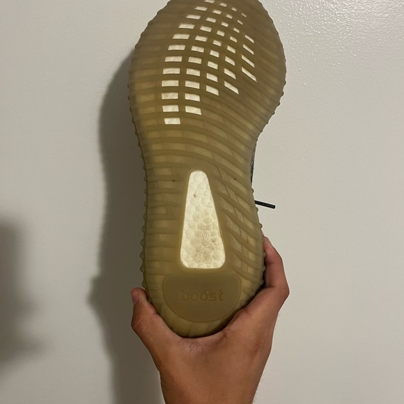 ADIDAS YEEZY BOOST 350 BELUGAS SIZE 12 MENS - Picture 9 of 11
